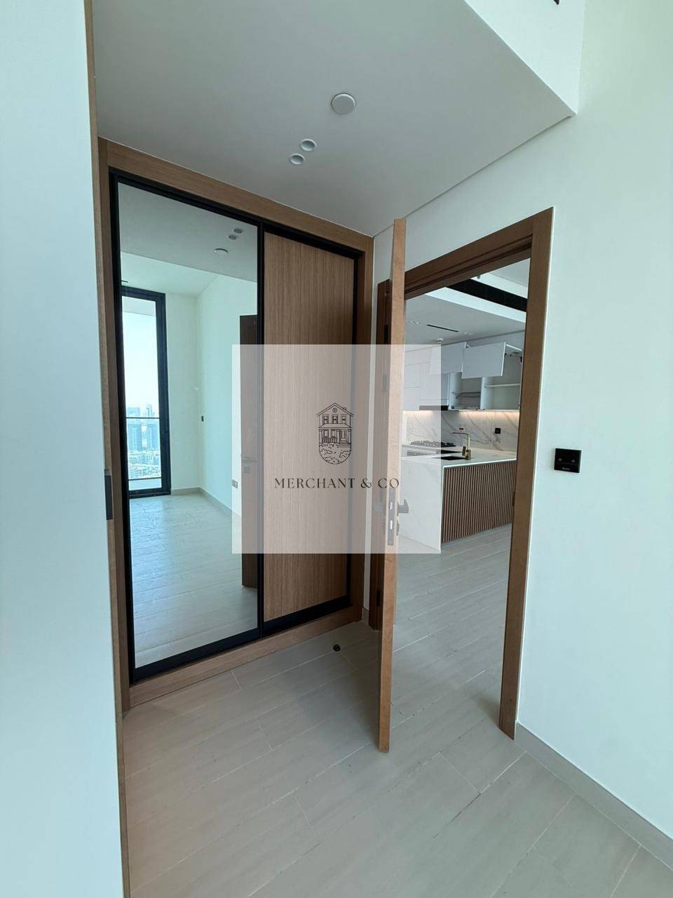 image-110 Spaciuos 1BD / Balcony/ 2 Bathroom/Open City View