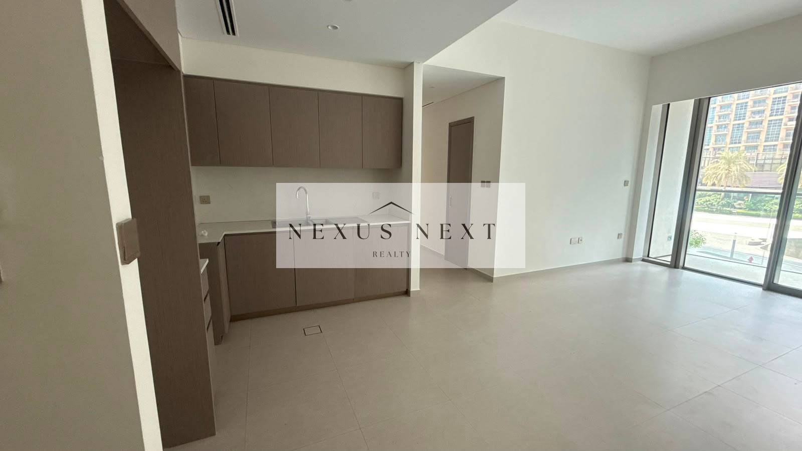 Elegant 2 BR | Prime Location | Burj Khalifa View