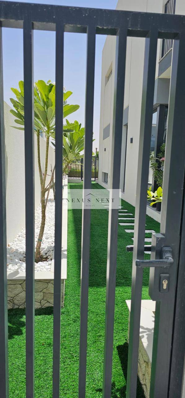 Premium Corner Villa | Big Layout | Private Garden | Furnished