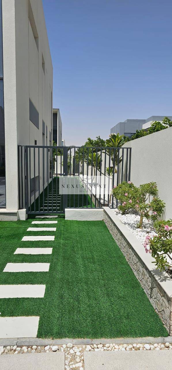 Premium Corner Villa | Big Layout | Private Garden | Furnished