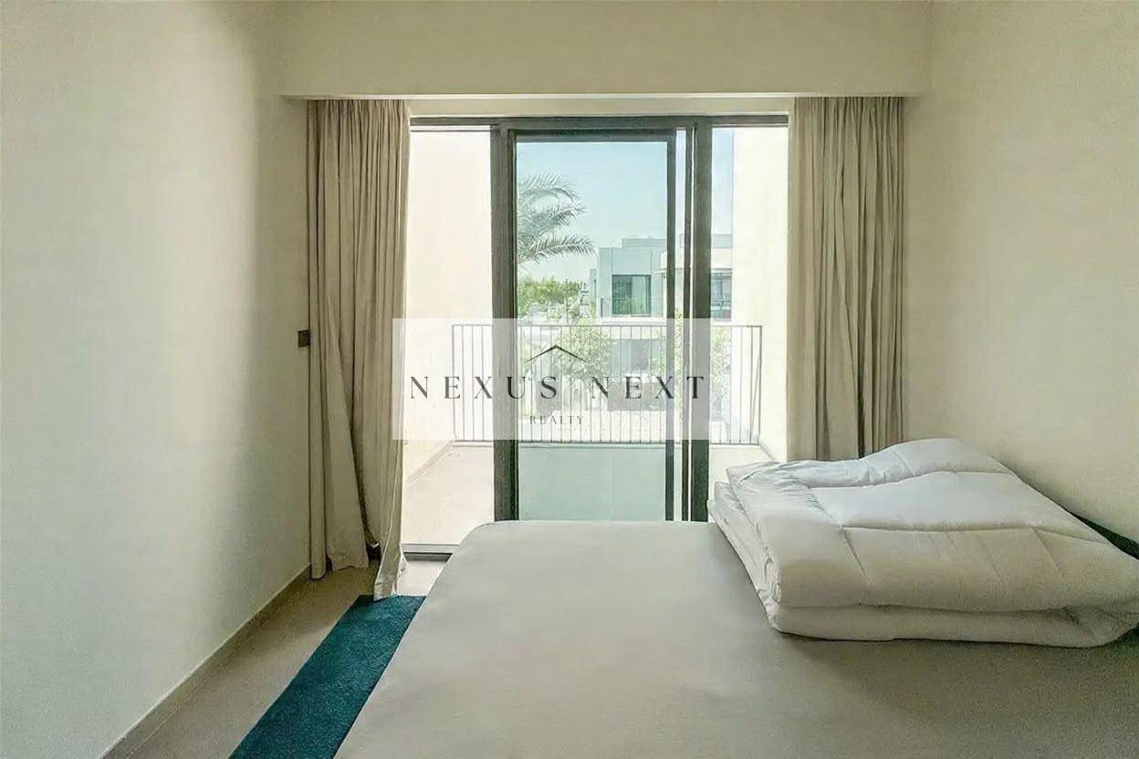 Premium Corner Villa | Big Layout | Private Garden | Furnished