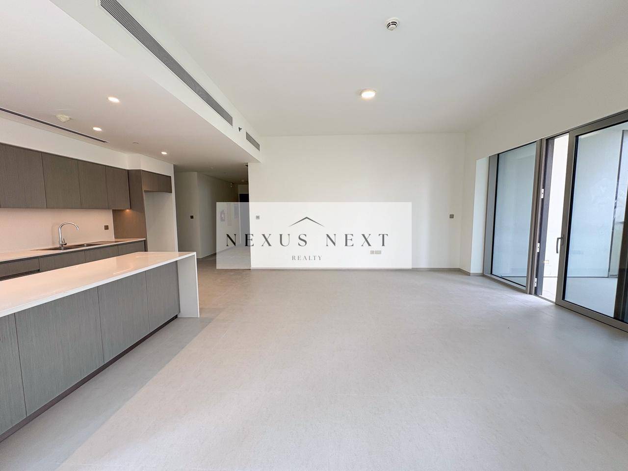 Spacious 3BR | Burj Khalifa View | Prime Downtown