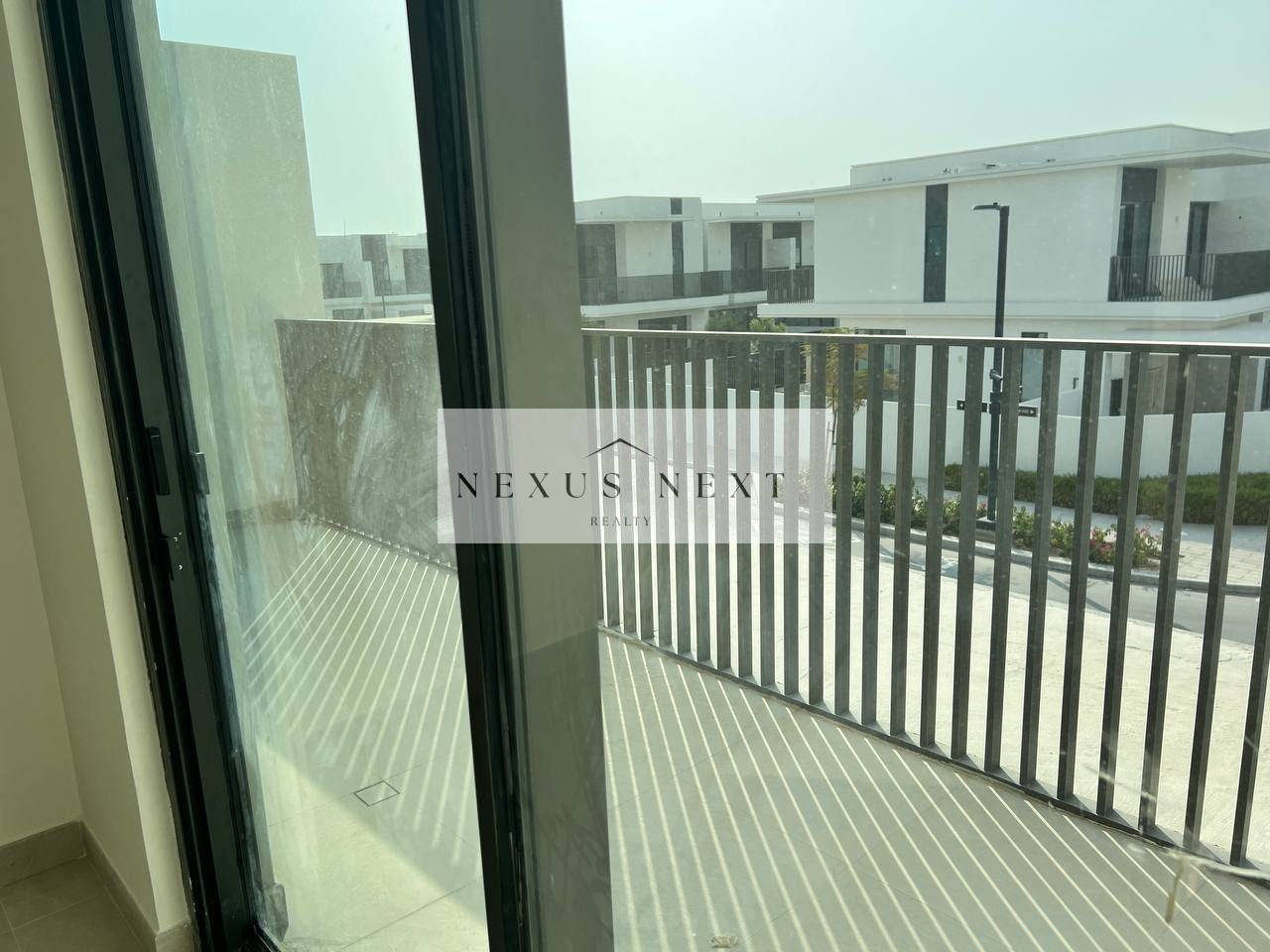 WhatsApp-Image-2026-09-30-at-4.10.37-PM-3 Single Row 3BR Villa | Park View | Premium Location | The Valley | Near Golden Beach
