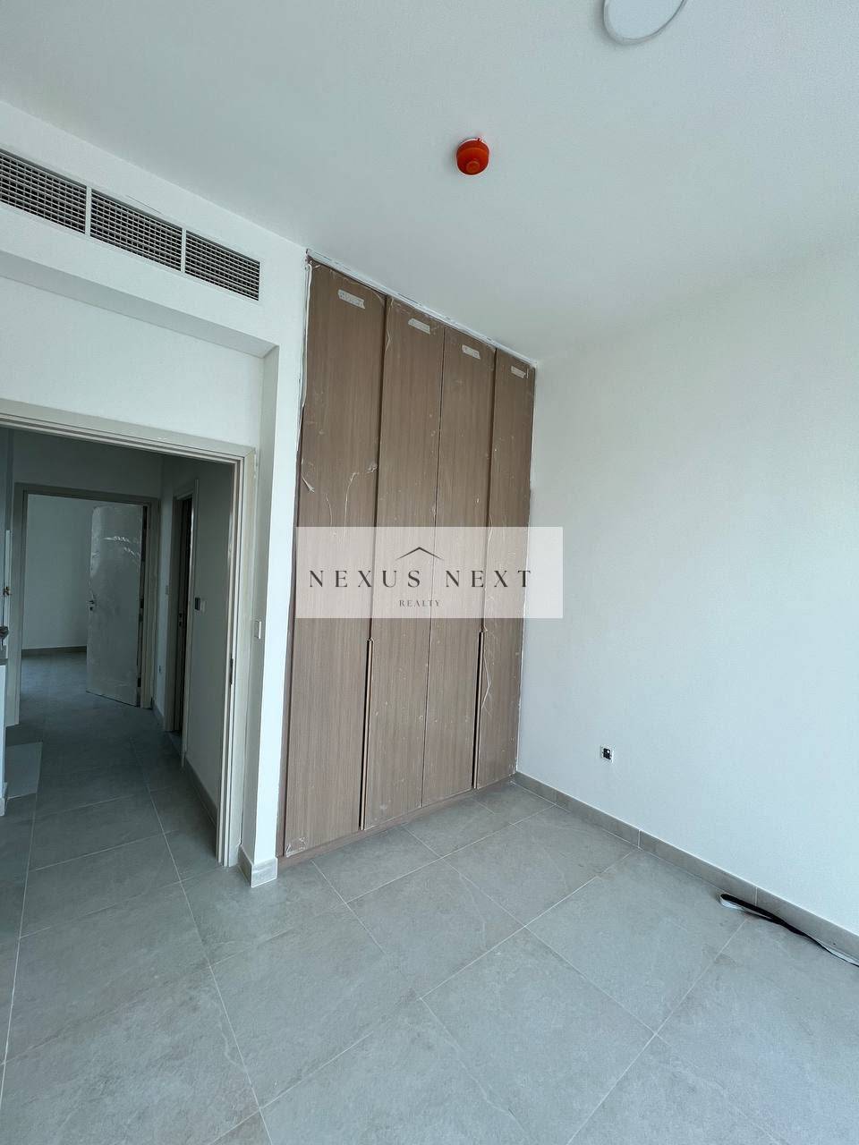 WhatsApp-Image-2026-09-30-at-4.10.39-PM Single Row 3BR Villa | Park View | Premium Location | The Valley | Near Golden Beach