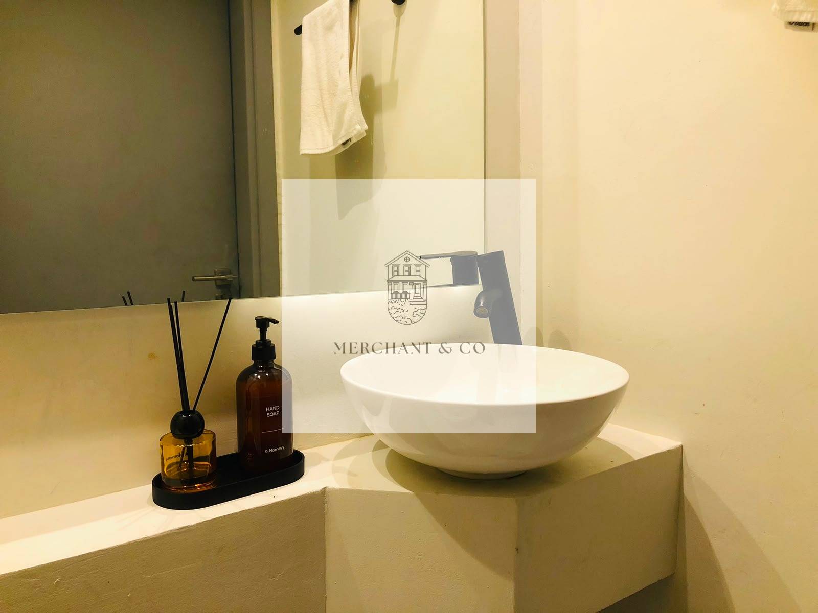 image-5 Spacious Furnished 1BR | Huge Sunny Balcony | Prime Marina Location | Open Road Vie