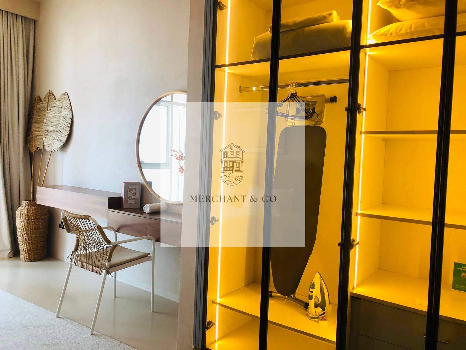 image-8 Spacious Furnished 1BR | Huge Sunny Balcony | Prime Marina Location | Open Road Vie
