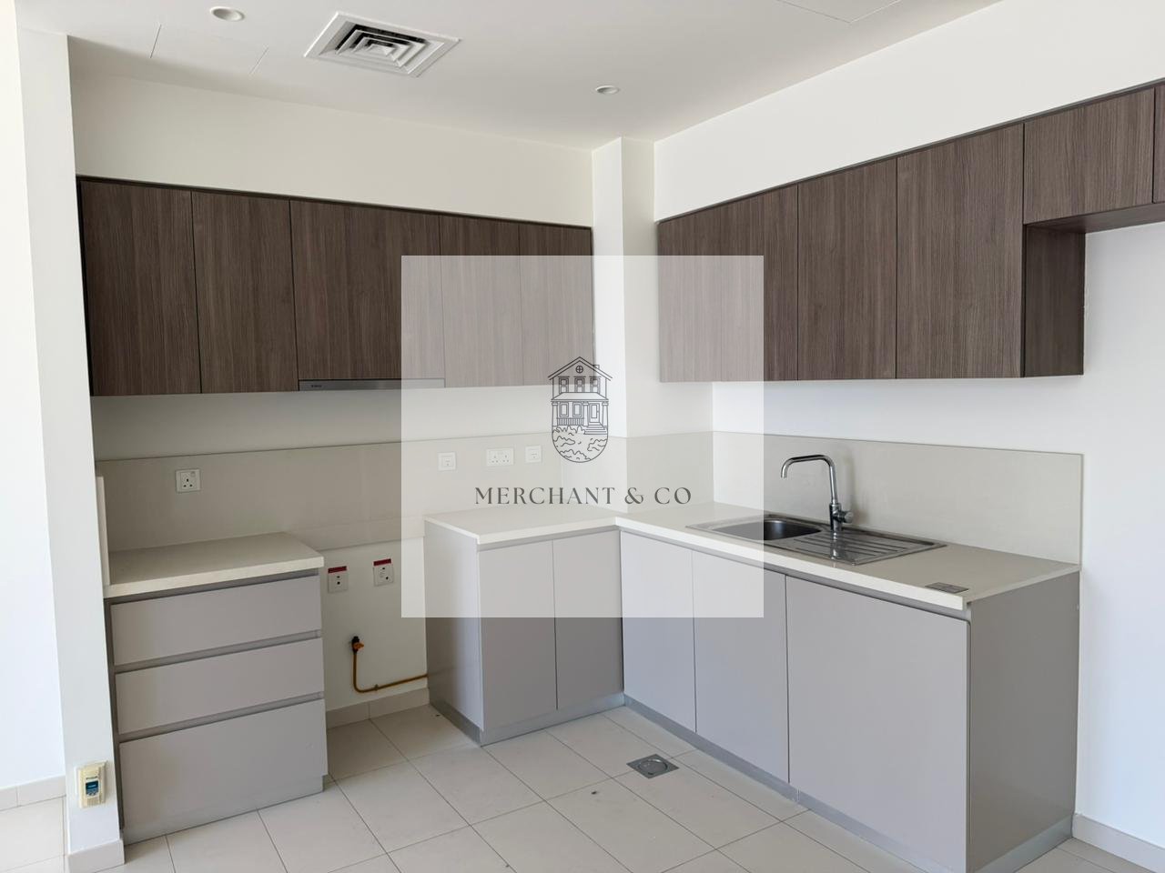 property-image-6defbf7ac6 Burj Khalifa View | Spacious 1 BR | Prime Location