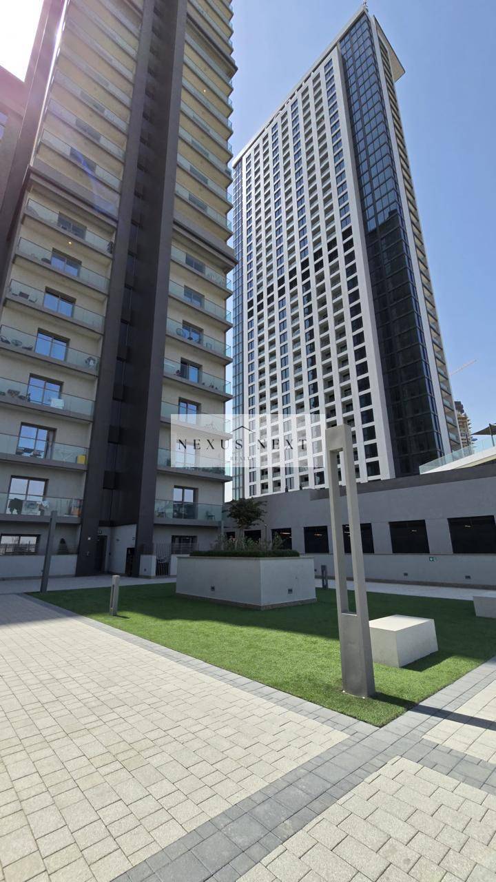 Spacious 2BR | Burj Khalifa View | Prime Location