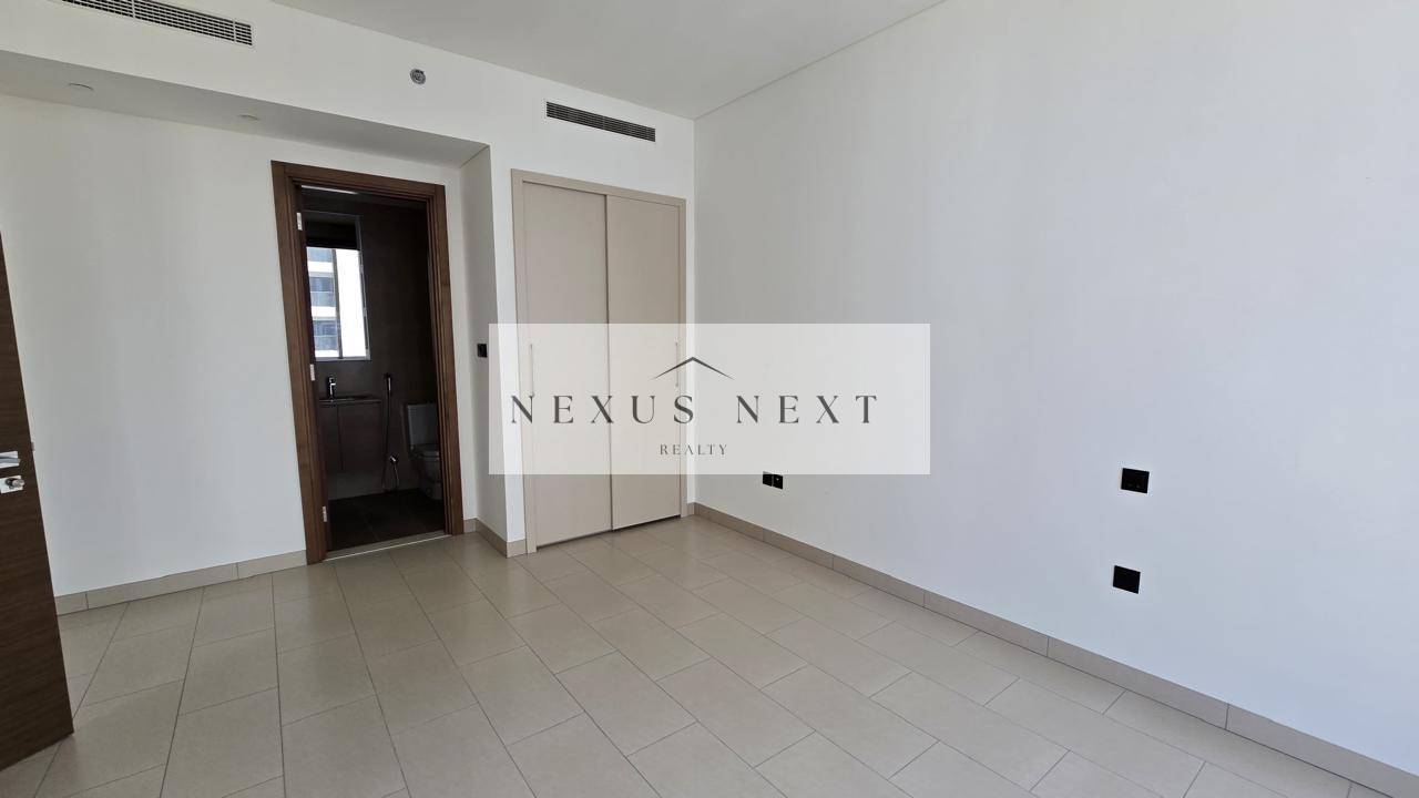 Spacious 2BR | Burj Khalifa View | Prime Location